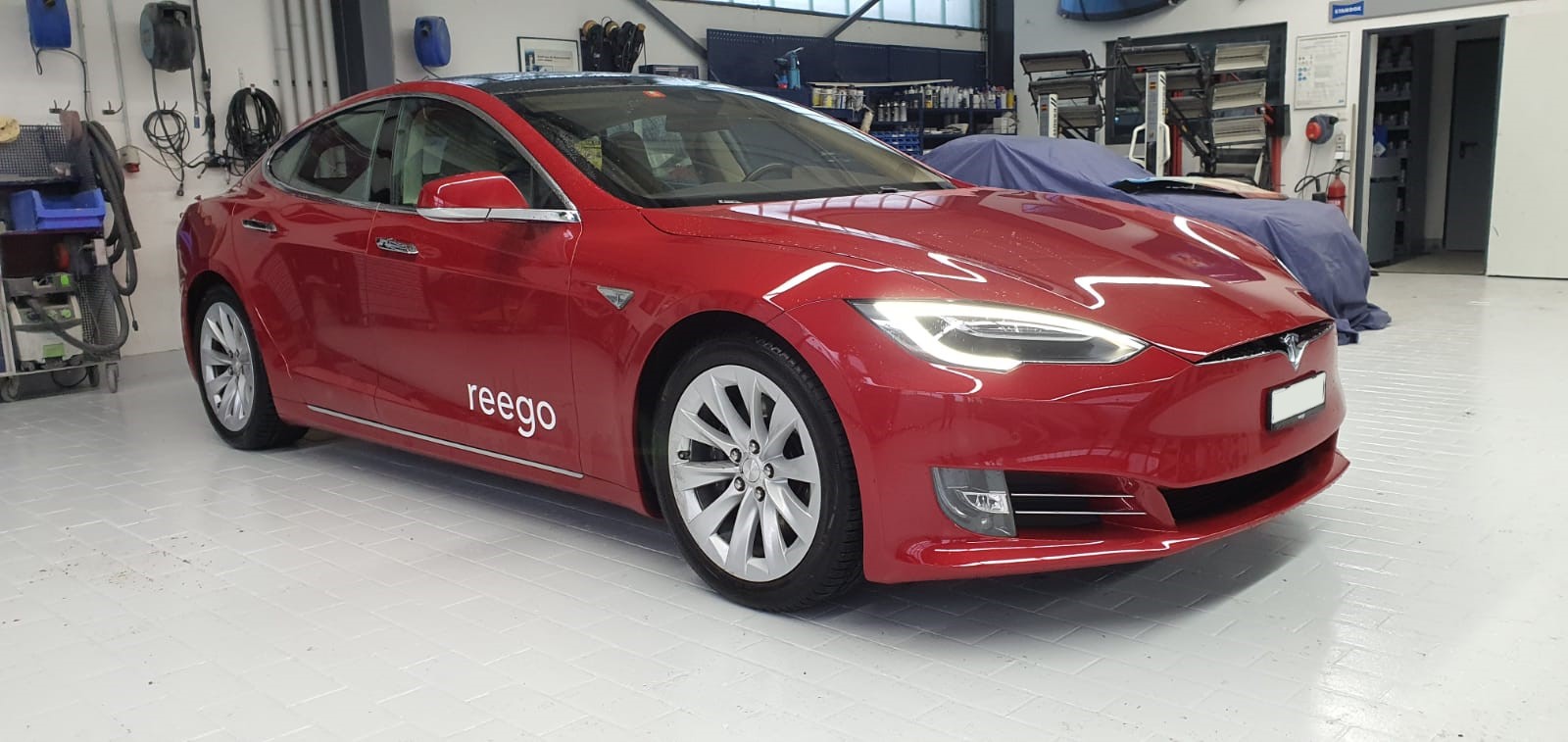 tesla-model-s-lackierung-smartrepair-freiburg